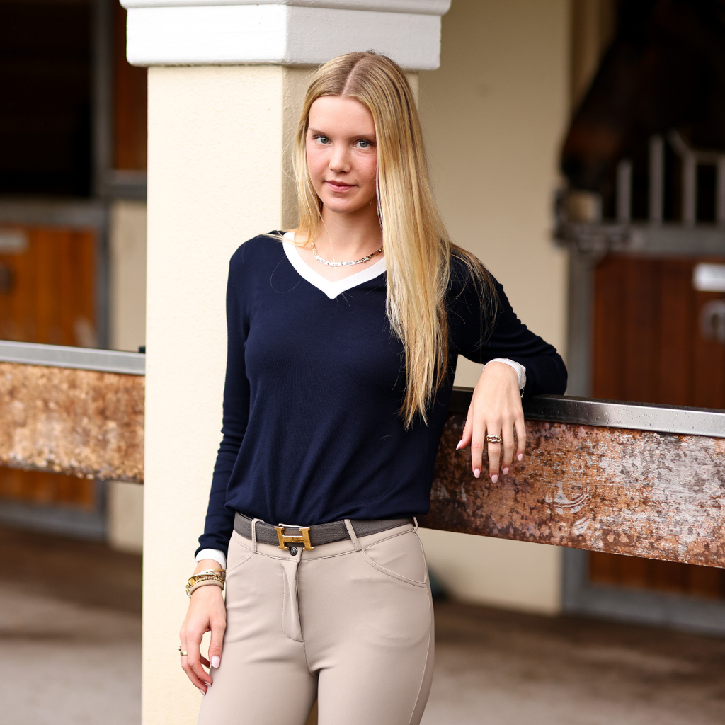 TKEQ ESSENTIAL™: Contrast V-Neck Sweater | Classic Navy