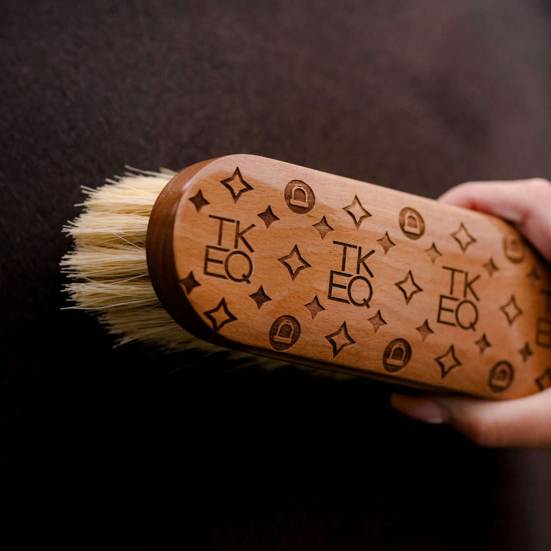 TKEQ x SPR Monogram Brush | Natural